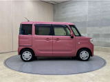 全車1年間の走行距離無制限のロングラン保証付きです。また、さらに安心をお求めの方には1年〜2年の保証延長ができる「ロングラン&alpha;保証」(有償)もお選びいただけます。