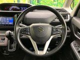 【純正革巻きステアリング】上質な革を使用することで、手にしっかり馴染みとても運転しやすいハンドルです♪