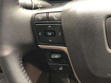 【ステアリングスイッチ】左です。ハンドルから手を離さず、運転に集中したまま手元でオーディオ操作等ができます。