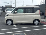 当店は照明・屋根付きスペースございますので雨天時も安心して現車確認が可能です。