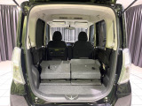 普段のお買い物や通勤、送迎等に十分な荷室スペースを確保しております。セカンドシートを倒すと、大きな荷物の積載も可能です♪