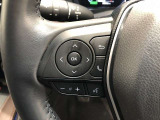 【ステアリングスイッチ】左です。ハンドルから手を離さず、運転に集中したまま手元でオーディオ操作等ができます。