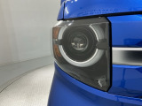 LEDヘッドライトは、点灯の瞬間から最大光量を発揮し、突然暗くなるトンネルなどでの安定感を高めます。