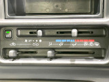 寒い冬も暑い夏も全席に快適な空調を届けてくれる、ダイヤル式エアコンを装備♪