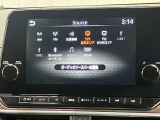 HDMI端子に専用ケーブルを差し込むとナビで動画を楽しめます★