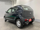 左車体後方にガソリン給油口があります。タンク容量は27Lです。