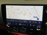 【メーカー純正14インチナビ】インテリアに溶け込むスタイリッシュな「専用設計」メーカーナビを装備♪視認性や操作性など基本性能にも優れ、より上質なカーライフをお楽しみいただけます。