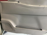 内装、ドア内張にキズあります。