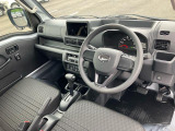 お引渡し前に点検整備を行います!ご購入後も中古車保証付きです!新車時メーカー保証期間が残っている場合は保証継承も行います!※ダイハツ車12ヶ月保証、他メーカー車6ヶ月保証となります。