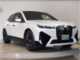 【BMWの伝統-2】時代を超える美しさ。磨き抜かれたエアロダイナミクスが瞳を奪う。一目で伝わるスポーティーなプロポーションは、BMWの走行性能を生み出すのに欠かせない要因の一つです。
