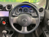 インテリアに合わせたデザインのステアリングは、運転される方のことも考え、運転しやすい形状、大きさです。是非一度、実際に触ってお確かめください。