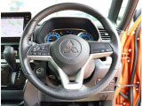 【車屋】として、長く車業界に従事した経験豊富なスタッフが多数在籍しております。