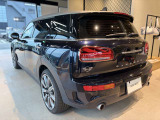 伝統的なユニオンジャックテールランプ