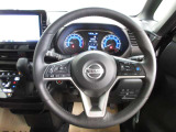 運転が楽しくなる明るく開放的な運転席まわりです。プロパイロットで高速など運転支援で疲れを軽減してくれます!