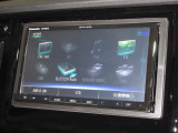 ナビゲーションはパナソニックSDナビを装着しております。AM、FM、CD、DVD再生、Bluetooth、音楽録音再生、フルセグTVがご使用いただけます。初めて訪れた場所でも安心ですね!