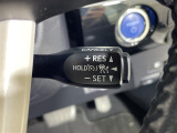 【レーダークルーズコントロール】アクセルを踏まなくても、設定した速度で走行できます!先行車との車間距離を適切に維持する追従走行の機能も有しています。機能には限界があるためご注意ください。