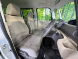 運転席シート廻りは使用感も少なく、良好な状態となっています。丁寧に使われていたことがよくわかりますね。
