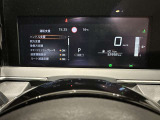 メーター内のディスプレイには運転をサポートするさまざまな情報を表示