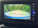 【バックカメラ】駐車時に後方がリアルタイム映像で確認できます。大型商業施設や立体駐車場での駐車時や、夜間のバック時に大活躍!運転スキルに関わらず、今や必須となった装備のひとつです!