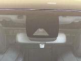 【プリクラッシュセーフティ】前方の車両等を検知し、衝突しそうな時は警報で注意を促し、ブレーキを踏む力をサポート。ブレーキを踏めなかった場合は衝突被害軽減ブレーキが作動、衝突回避をサポートします。