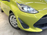 【LEDヘッドライト】悪天候や夜間走行時も良好な視界を確保し安心して運転できる高輝度LEDヘッドライトを装備!点灯速度が早く、消費電力も抑えられています。