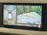 【パノラマモニター】専用のカメラにより、上から見下ろしたような視点で360度クルマの周囲を確認することができます☆死角部分も確認しやすく、狭い場所での切り返しや駐車もスムーズに行えます。