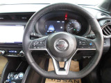運転が楽しくなる明るく開放的な運転席まわりです。プロパイロットで高速など運転支援で疲れを軽減してくれます!