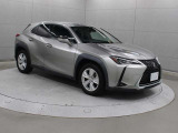 歩行者検知機能付衝突回避支援型プリクラッシュセーフティ、LDA、AHB、レーダークルーズコントロールをセットにした「Lexus Safety System +」を装備しています。