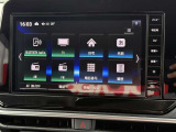 日産純正メモリーナビ。操作も簡単なタッチパネルです。