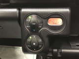 液晶画面とプッシュ式のスイッチで見やすく使いやすいオートエアコンです。
