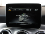 ナビゲーションは純正8インチメモリーナビを装着しております。AM、FM、Bluetoothがご使用いただけます。初めて訪れた場所でも安心ですね!