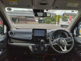 広々とした運転席です!