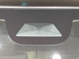 【ホンダセンシング】走行中に前方の車両等を認識し、衝突しそうな時は警報とブレーキで衝突回避と被害軽減をアシスト。より安全にドライブをお楽しみいただけます。