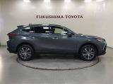 【まるごとクリーニング】シートを取り外し、車内を徹底洗浄。隅々まで丁寧に仕上げています。