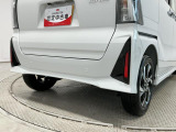 【コーナーセンサー】駐車が苦手な方には特におススメの装備です!搭載されたセンサーで障害物を検知、距離に応じてブザー音で段階的に知らせてくれます♪
