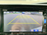 【バックカメラ(3モード)】視点を切り替えて後方を確認でき、駐車や車庫入れも安心です。