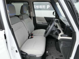 乗り降りしやすい運転席