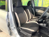 運転席シート廻りは使用感も少なく、良好な状態となっています。前オーナー様が丁寧に使っていたことがよくわかりますね。