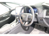 運転席から見たインパネ周りです。シートからはメーターはもちろん、広く周りを見渡せるフロントウィンド&インパネはリラックスして運転に集中することが出来ます!