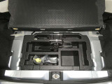 【車載工具】タイヤ交換には必需品ですね!万が一に役立つ工具です。緊急時に備え、使い方をしっかり覚えておきましょう。