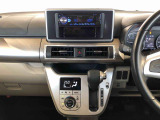 温度を設定すれば、自動で車内の温度管理をしてくれる優れものです♪ATミッションで運転楽々