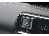 運転席と助手席にシートヒーターが付いています。