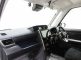 ダイハツのお店では、ダイハツ車を知り尽くしたプロフェッショナルが、専用の診断機器を使って各システムを点検しております。