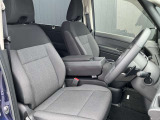 運転席前列シートです。
