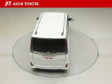 後方視界は、大きなバックドアガラスを採用し、十分確保されています。この車には、バックカメラとクリアランスソナーが付いています。ご安心ください。