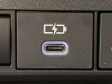 USB Type-Cポートがついています。