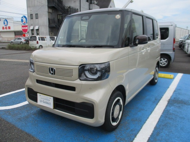 N-BOX ファッションスタイル 2トーン 4WD