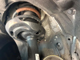 お車を安心してお乗りいただく為には、足回りの定期点検が欠かせません。サービスサポート(有償保証)では無料点検もご提供しており、安心のカーライフをお過ごしいただけるサポート体制が整っています。