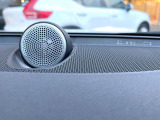 【Bowers & Wilkins】ボルボのプレミアムオーディオ。車内空間という特殊な環境に100年以上の伝統を持つイェーテボリ交響楽団の音響を再現した「コンサートモード」を搭載。