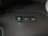 ★ECONスイッチ★ エコドライブを加速しよう!スイッチをONにすると、運転の仕方によるロスを抑え込み燃費をよくするようクルマが頑張ります(*^ー^*)燃費向上にチャレンジ♪